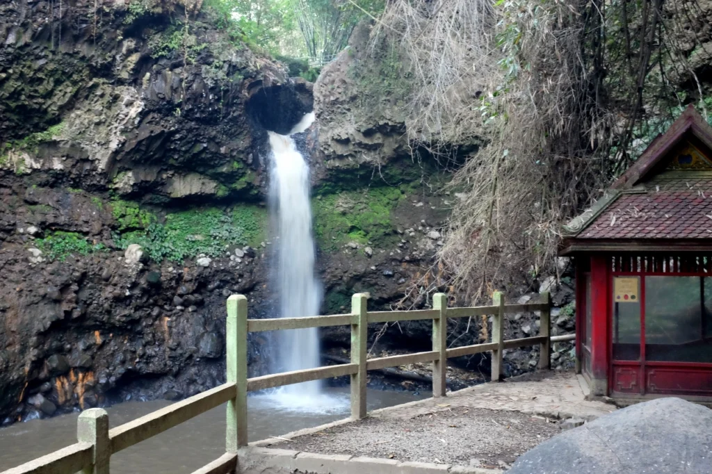 Wisata Curug Dago