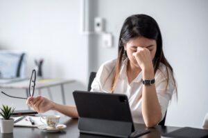 Mengenal 5 Tipe Overthinking yang Sering Dialami Banyak Orang